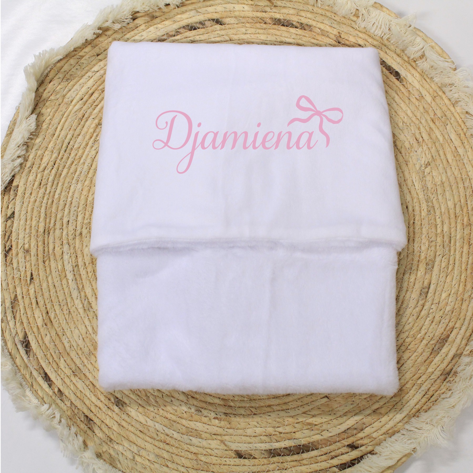 Baby dekentje met naam en strikje